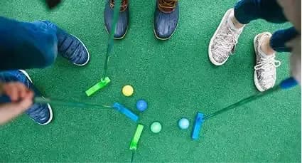 Mini Golf - Image 1