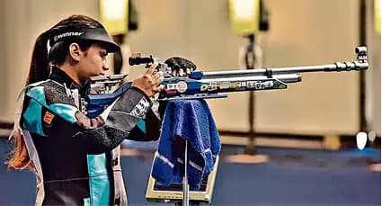 Rifle Shooting: 10 Targets of 10 meters